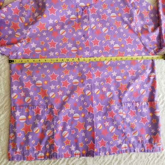 Hub-A-Dub-Scrubs | Planets And Stars Plus Size Snap Front Scrub Top - Picture 8 of 11